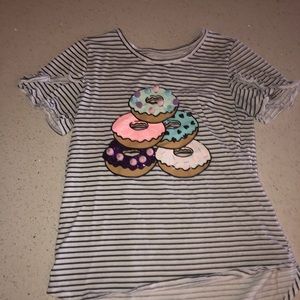 Girl’s striped donut shirt.